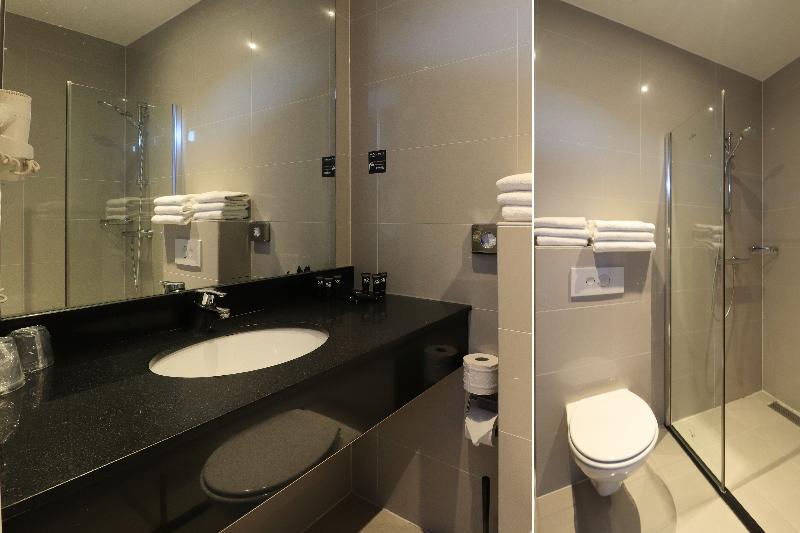 غرفة قياسية ثلاثية, Van Gogh