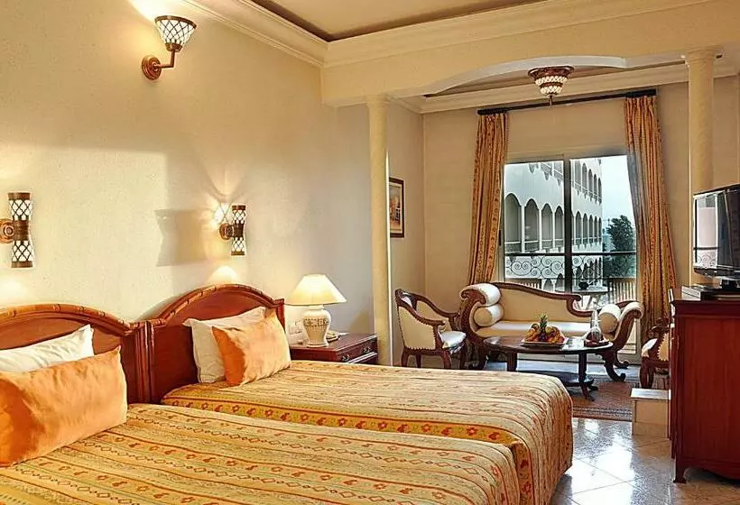 اتاق استاندارد سه نفره, Zalagh Parc Palace