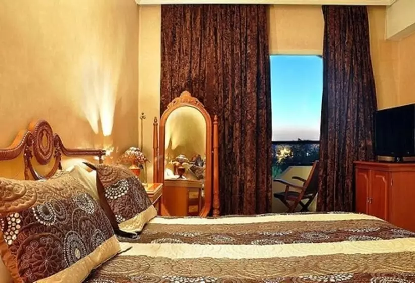 اتاق استاندارد سه نفره, Zalagh Parc Palace