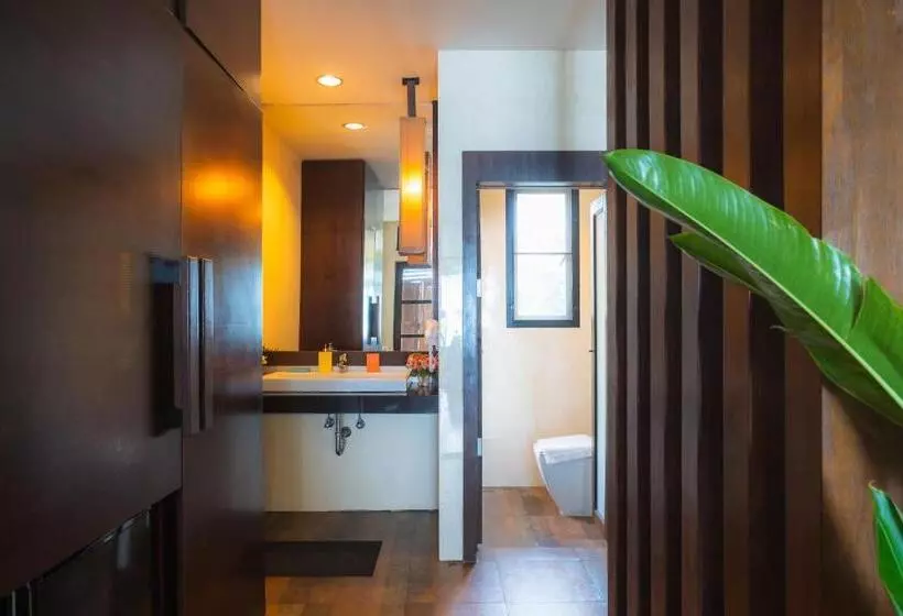 اتاق لوکس با چشم‌انداز دریا, Koh Chang Cliff Beach Resort