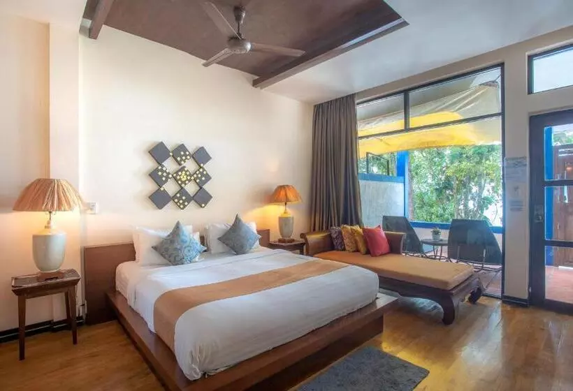 اتاق لوکس با چشم‌انداز دریا, Koh Chang Cliff Beach Resort