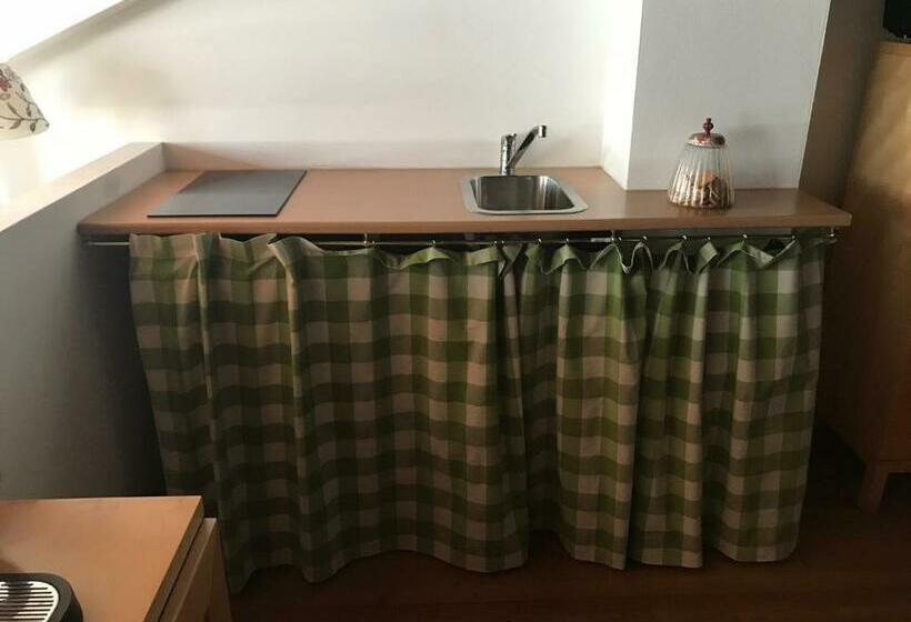 Полулюкс Вид на Сад, Le Querce