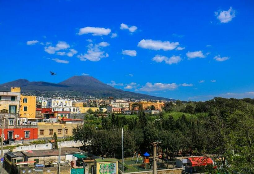 سوییت جونیور با چشم‌انداز دریا, Scognamiglio Suites