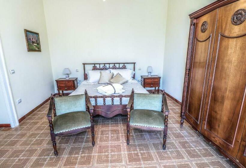 חדר משפחתי נוף לים, Scognamiglio Suites