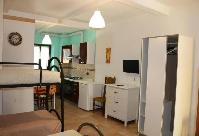 スタンダードスタジオ, Agriturismo Fattoria Del Colle