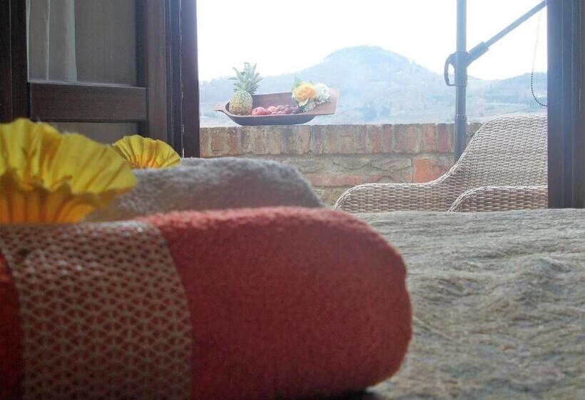 شقة غرفتين نوم مزودة بتراس, Agriturismo Raggio Di Sole