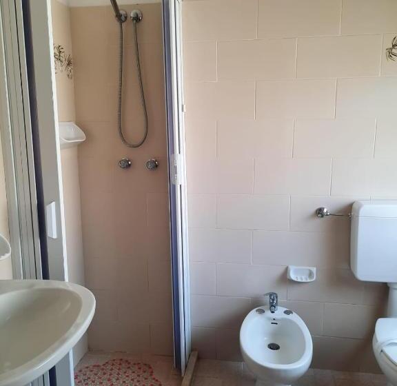 غرفة قياسية فردية, Vittoria