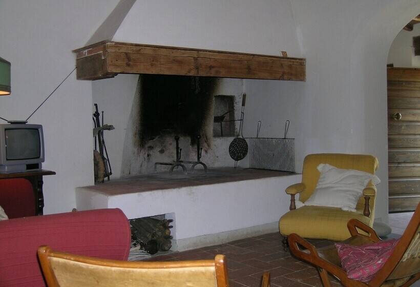 דירת שלושה חדרים, Agriturismo Montefili