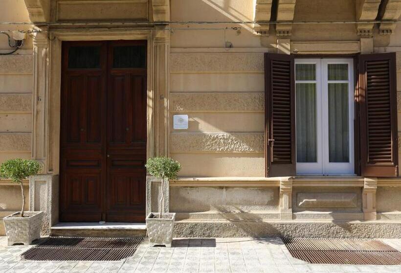 اتاق استاندارد با بالکن, Re Ruggero Rooms