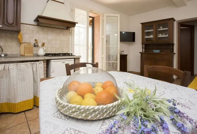 庭の見える１ベッドルームアパートメント, Tenuta De Fanti Agriturismo