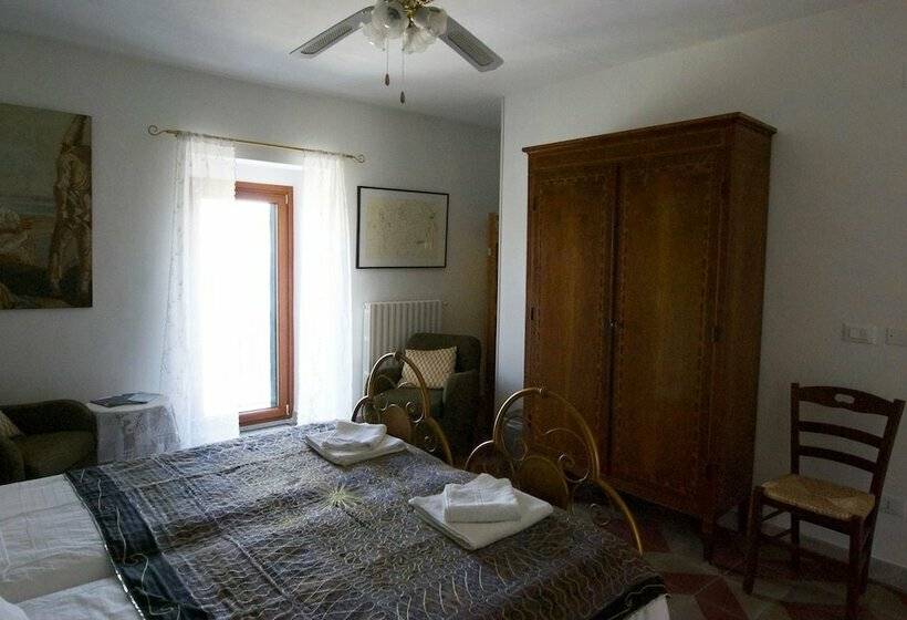 スタンダードルーム, Art & Breakfast