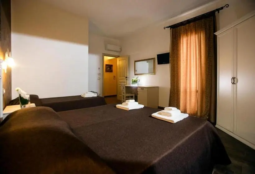 اتاق استاندارد سه نفره, Triskell Camere & Relax