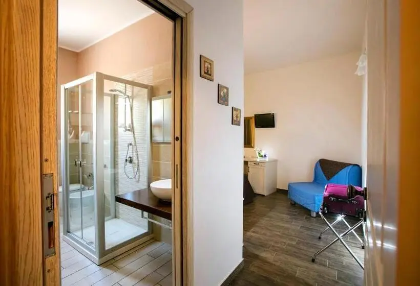 اتاق استاندارد سه نفره, Triskell Camere & Relax