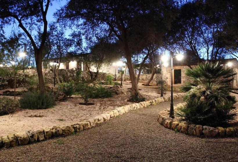 اتاق استاندارد چهار تخته, Kypeiros Country Relais