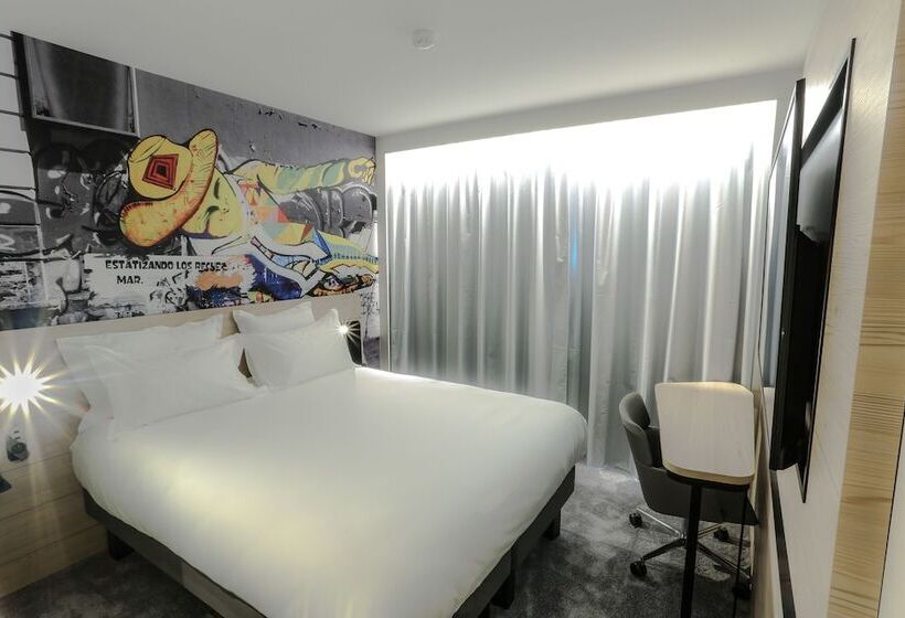 غرفة قياسية, Arena Hotel La Defense