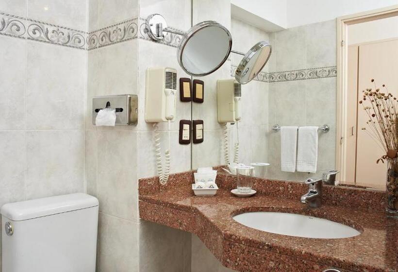 스탠다드 트리플 룸, Alfa Suites   Montevideo