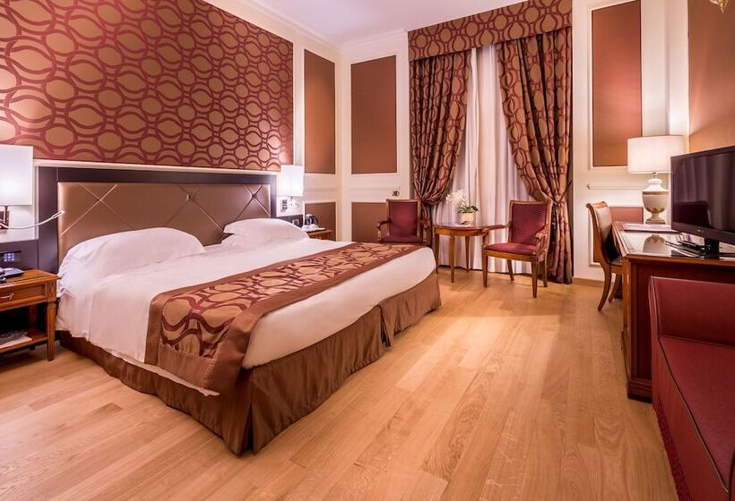 اتاق لوکس, Grand Visconti Palace