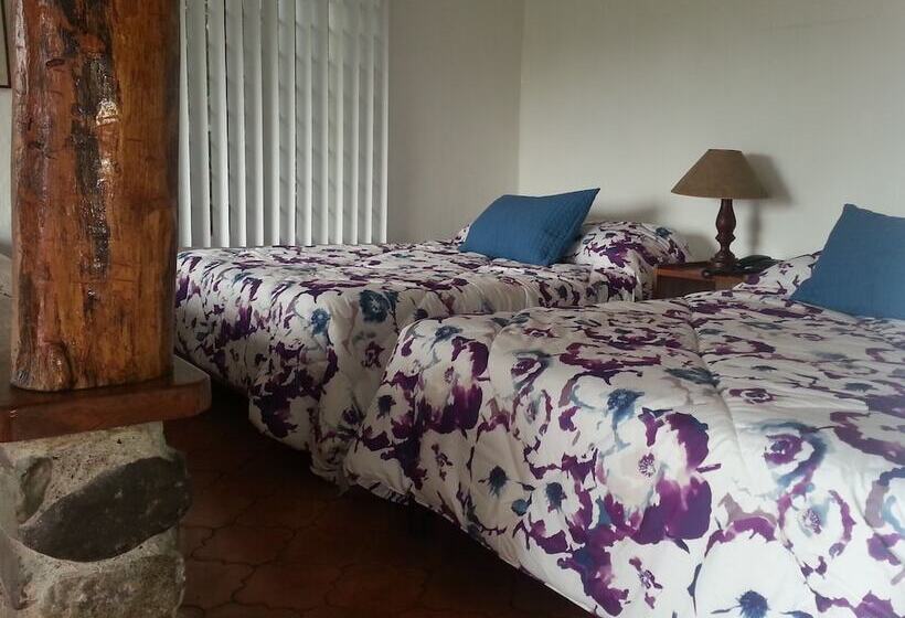 스탠다드 방갈로, Karahe Beach