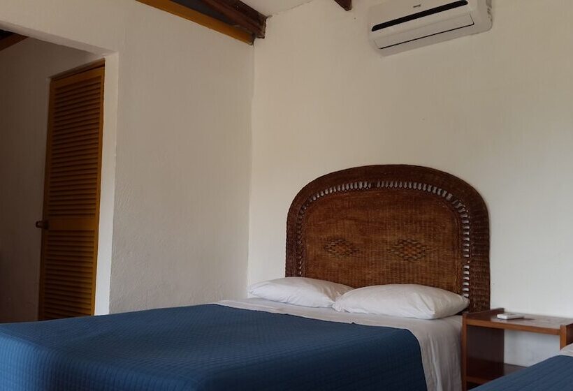 스탠다드 방갈로, Karahe Beach