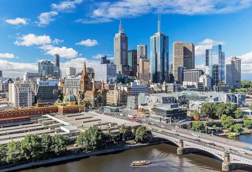 آپارتمان لوکس 2 خوابه, Quay West Suites Melbourne