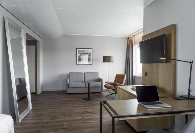 Junior suite with river view, Radisson Blu Hotel Nydalen, Oslo