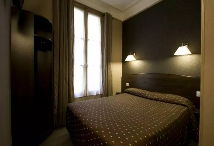 Chambre Standard Individuelle, Victor Masse