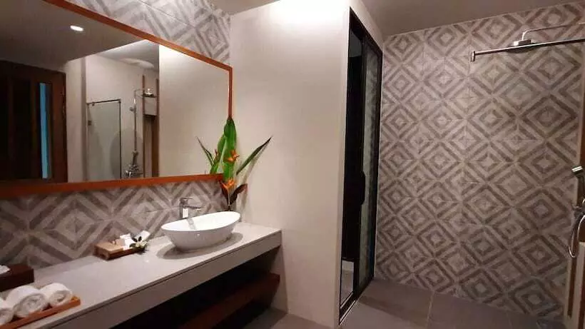 اتاق لوکس, Khaolak Wanaburee Resort   Sha Extra Plus