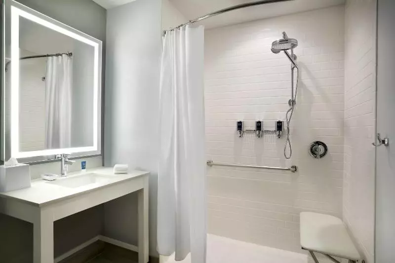 اتاق اجرایی, Novotel London Heathrow Airport M4 Jct. 4