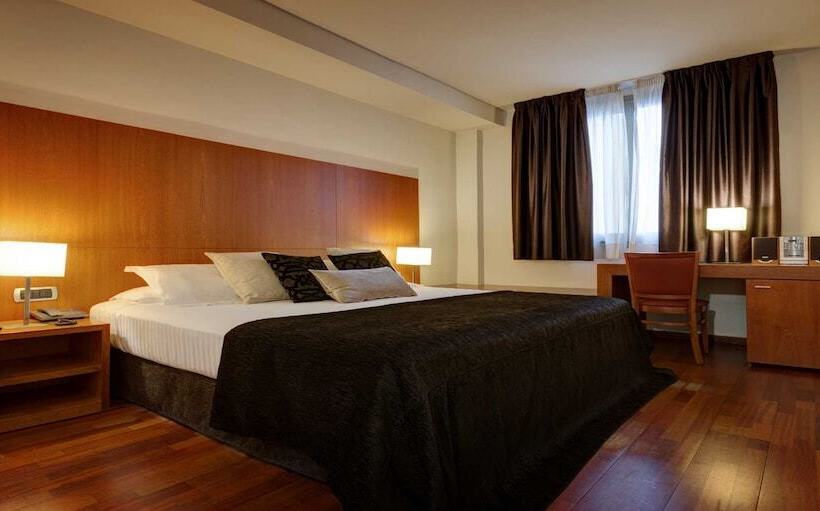 اتاق استاندارد, Acevi Villarroel