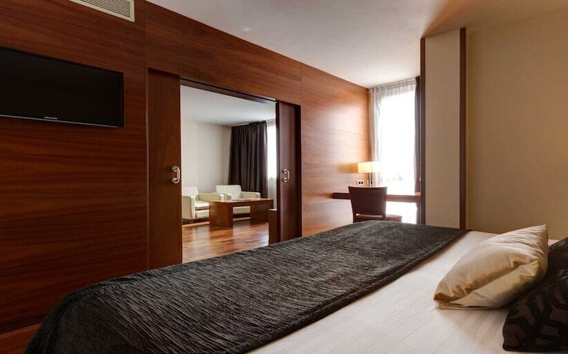 سوییت جونیور, Acevi Villarroel