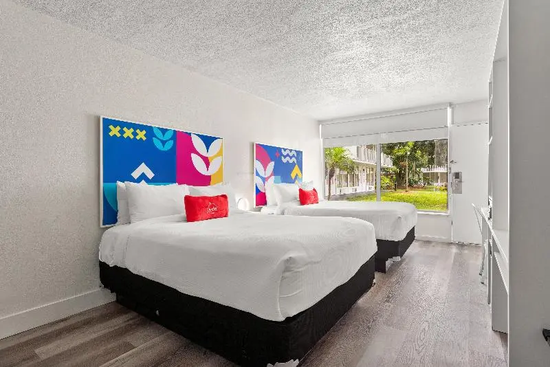 اتاق استاندارد با چشم‌انداز استخر, Baymont by Wyndham Orlando Lake Buena Vista South
