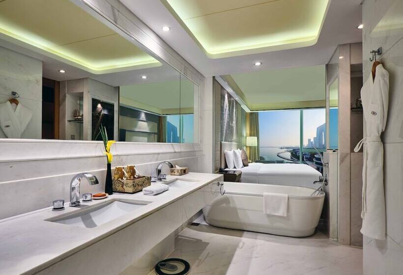 غرفة بريميوم مطلّة علي البحيرة, Crowne Plaza Suzhou, An Ihg
