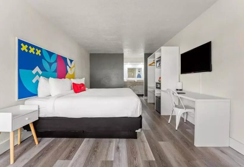 اتاق استاندارد با تخت بزرگ برای معلولان, Baymont by Wyndham Orlando Lake Buena Vista South
