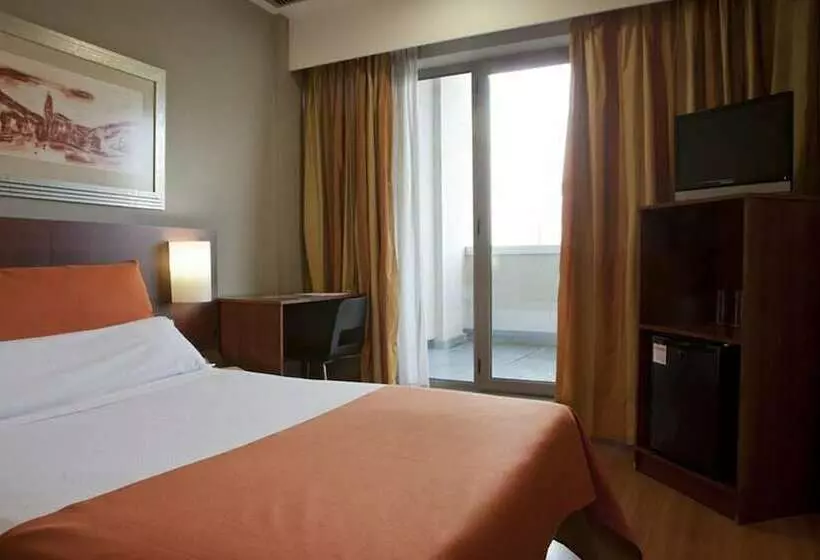 اتاق استاندارد, Eurohotel Barcelona Granvia Fira