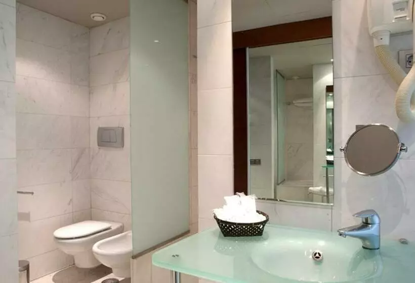 Superior Room with Terrace, Eurohotel Barcelona Granvia Fira