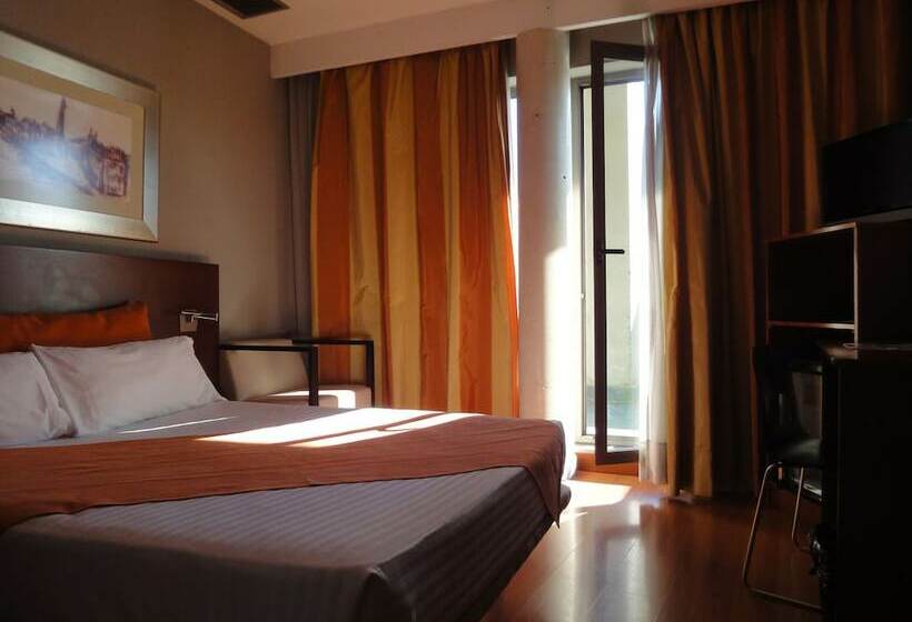 Номер Basic, Eurohotel Barcelona Granvia Fira