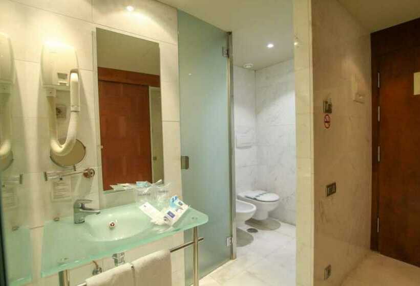 Номер Basic, Eurohotel Barcelona Granvia Fira
