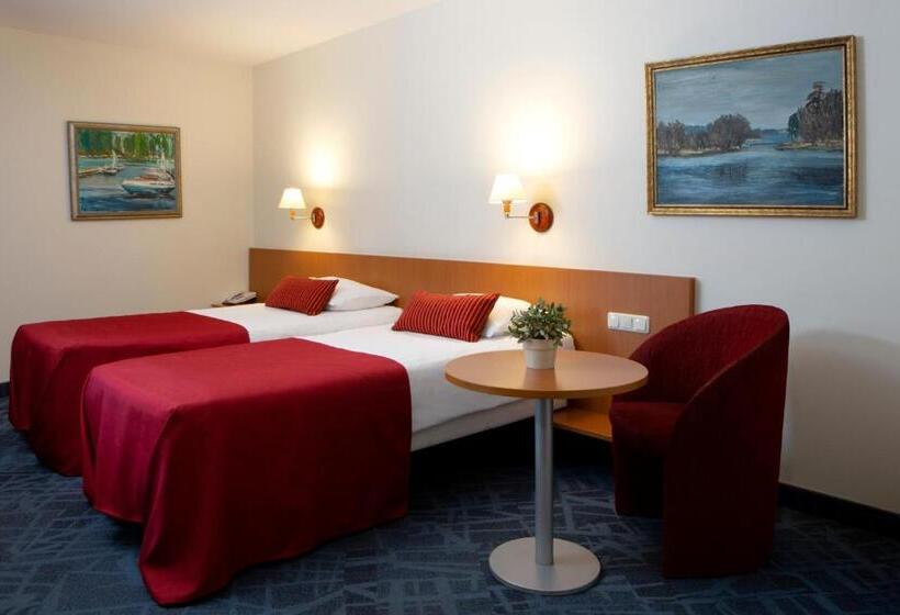 デラックスルーム, Art City Inn