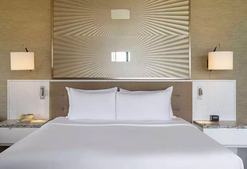 اتاق استاندارد با تخت بزرگ, Hilton Salalah Resort