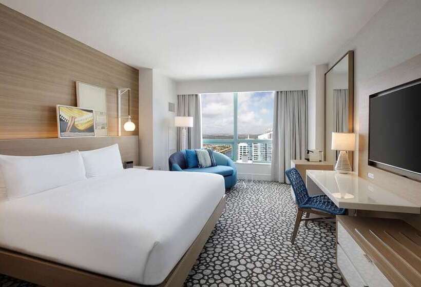 اتاق سوپریور با تخت بزرگ, Hilton Salalah Resort