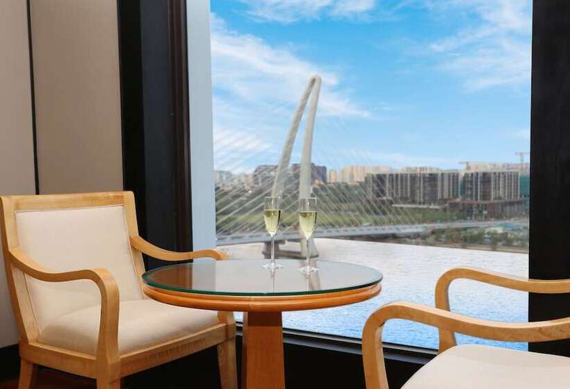 سوییت لوکس, Lotte Hotel Saigon