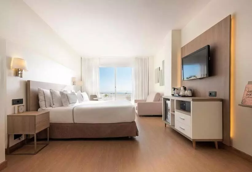 سوییت جونیور, Melia Sitges
