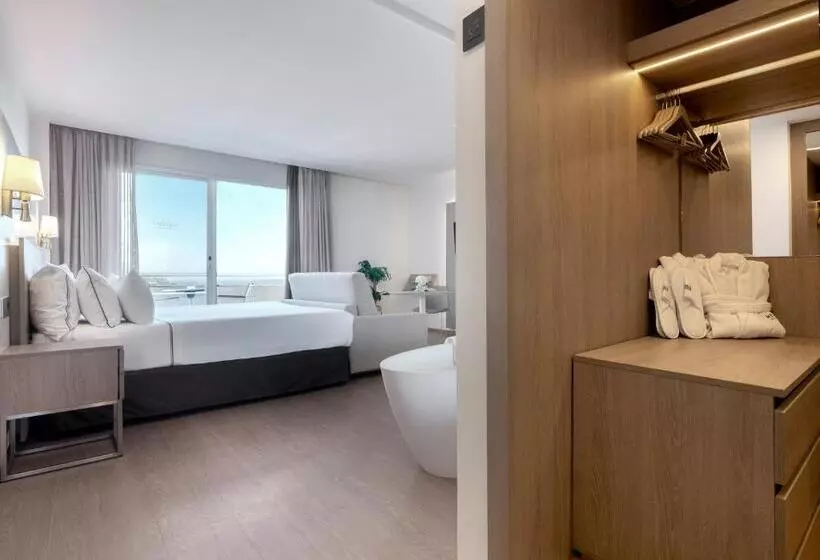 اتاق پرمیوم با چشمانداز دریا, Melia Sitges