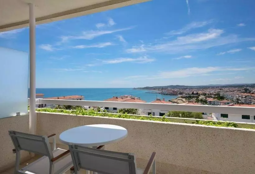 اتاق پرمیوم با چشمانداز دریا, Melia Sitges