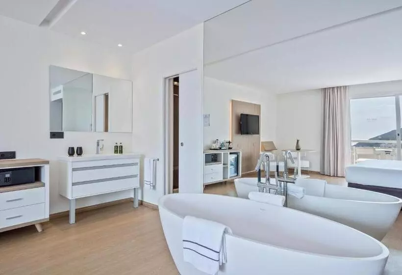 اتاق پرمیوم با چشمانداز دریا, Melia Sitges