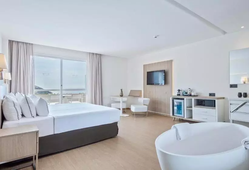 اتاق پرمیوم با چشمانداز دریا, Melia Sitges