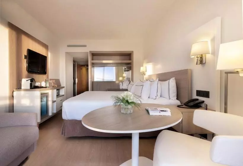 اتاق پرمیوم با چشمانداز دریا, Melia Sitges