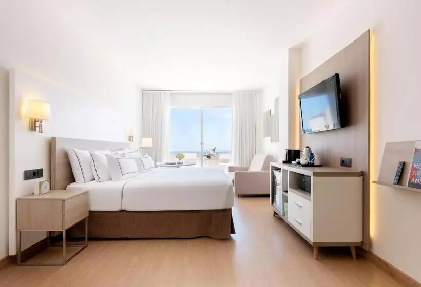 اتاق پرمیوم با چشمانداز دریا, Melia Sitges