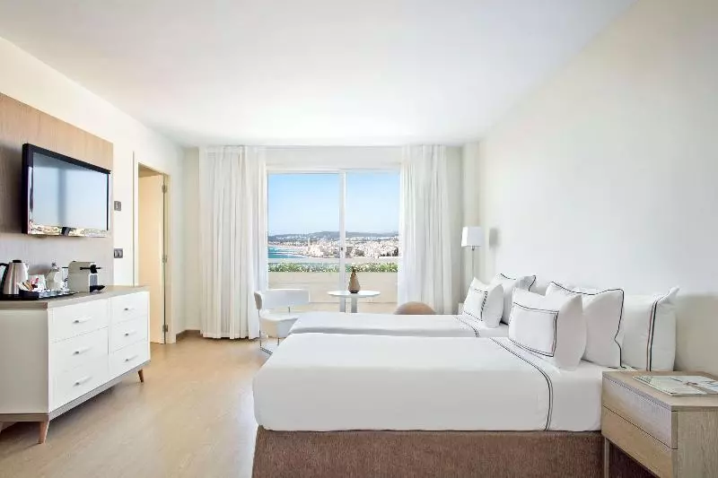 سوییت, Melia Sitges