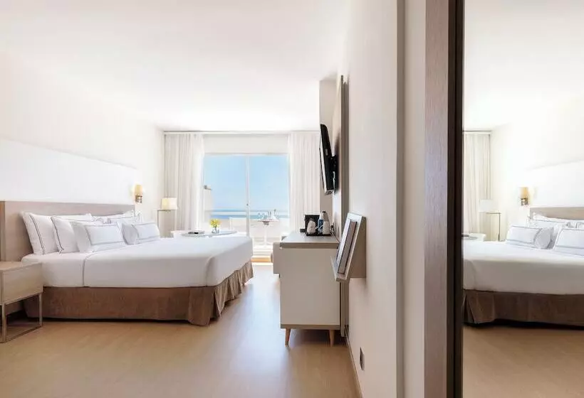 اتاق پرمیوم با چشمانداز دریا, Melia Sitges